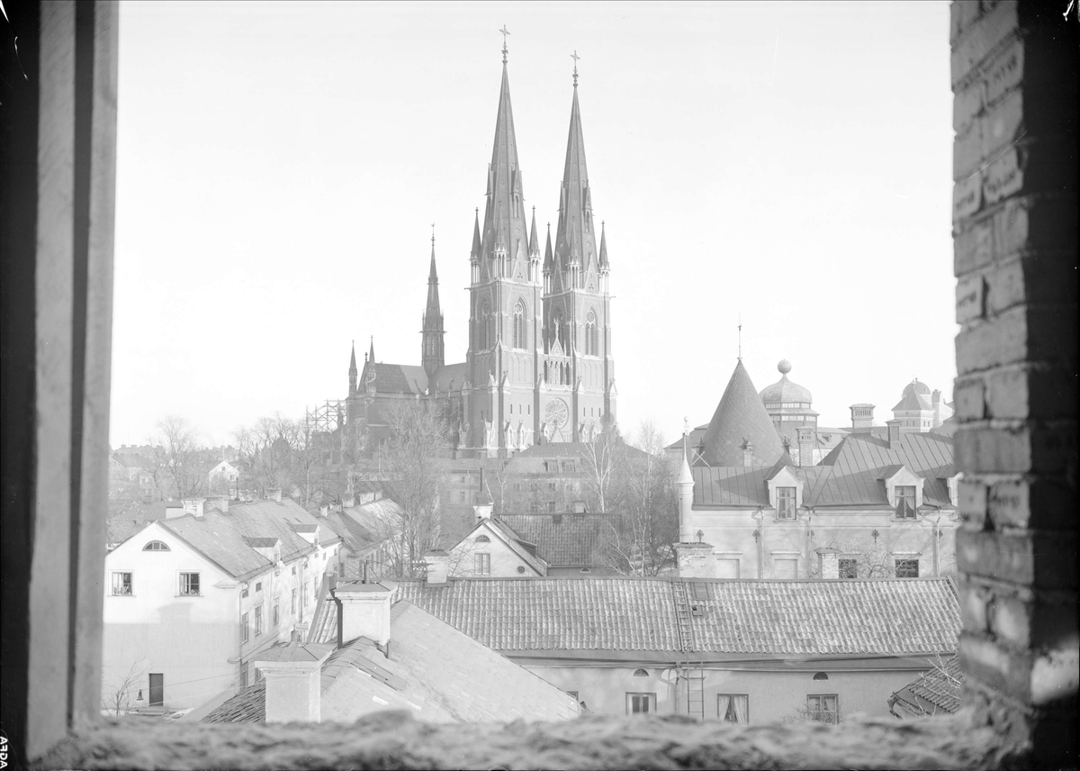 Paul Sandberg, Stadsvy med Uppsala domkyrka, Uppsala 1937