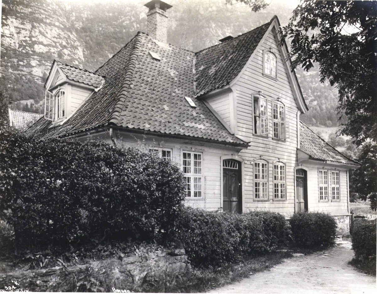 Anders Beer Wilse, Villa, Holen, Sandviken. Bergen, Hordaland. Fotografert 1912.