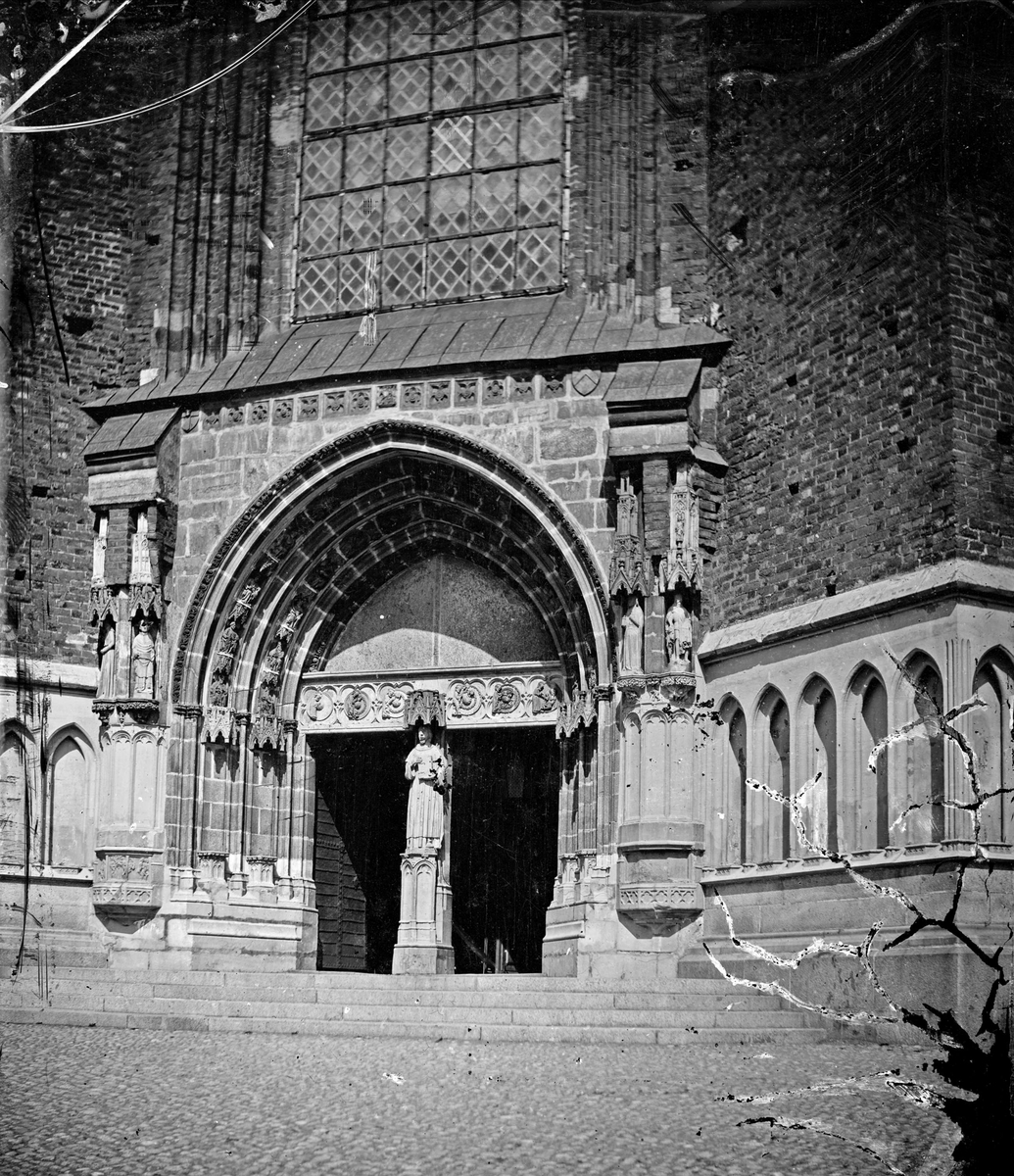 Paul Sandberg, Uppsala domkyrkas södra portal