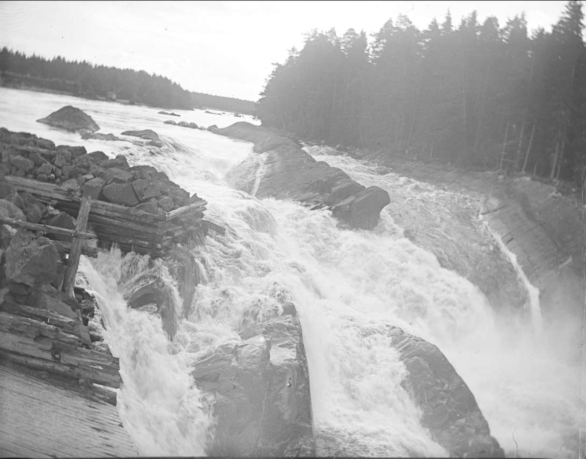 August Fredrik Schagerström, Storfallet i Lanforsen vid Älvkarleö, Älvkarleby socken, Uppland i augusti 1910