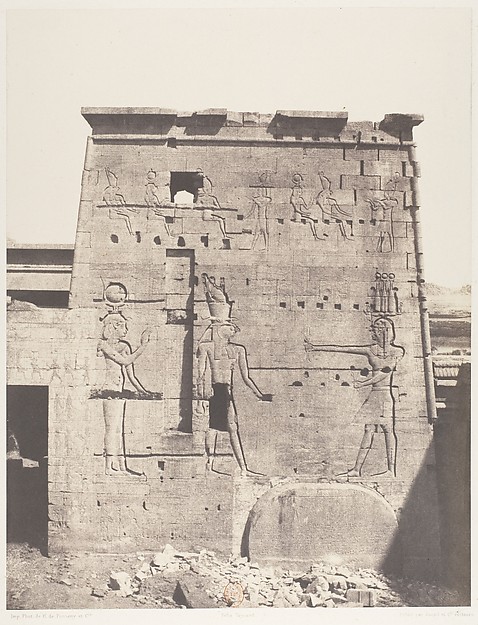 Félix Teynard, Ile de Fîleh (Philæ), Deuxième Pylône - Partie Orientale Vue de la Plateforme Inférieure du Premier Pylône, du Point G