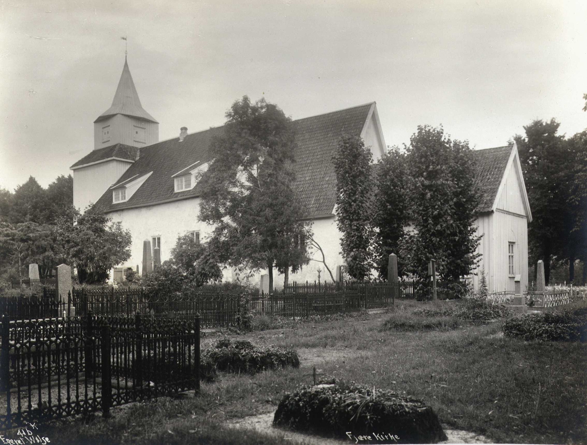Anders Beer Wilse, Fjære kirke, Grimstad, Aust-Agder. Kirkegården i forgrunnen.
