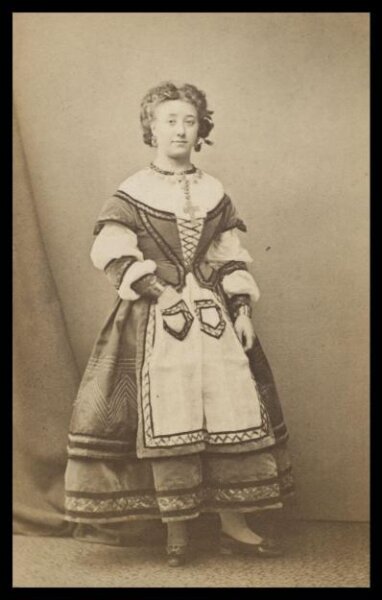 London Stereoscopic and Photographic Company, Guy Little Theatrical Photograph