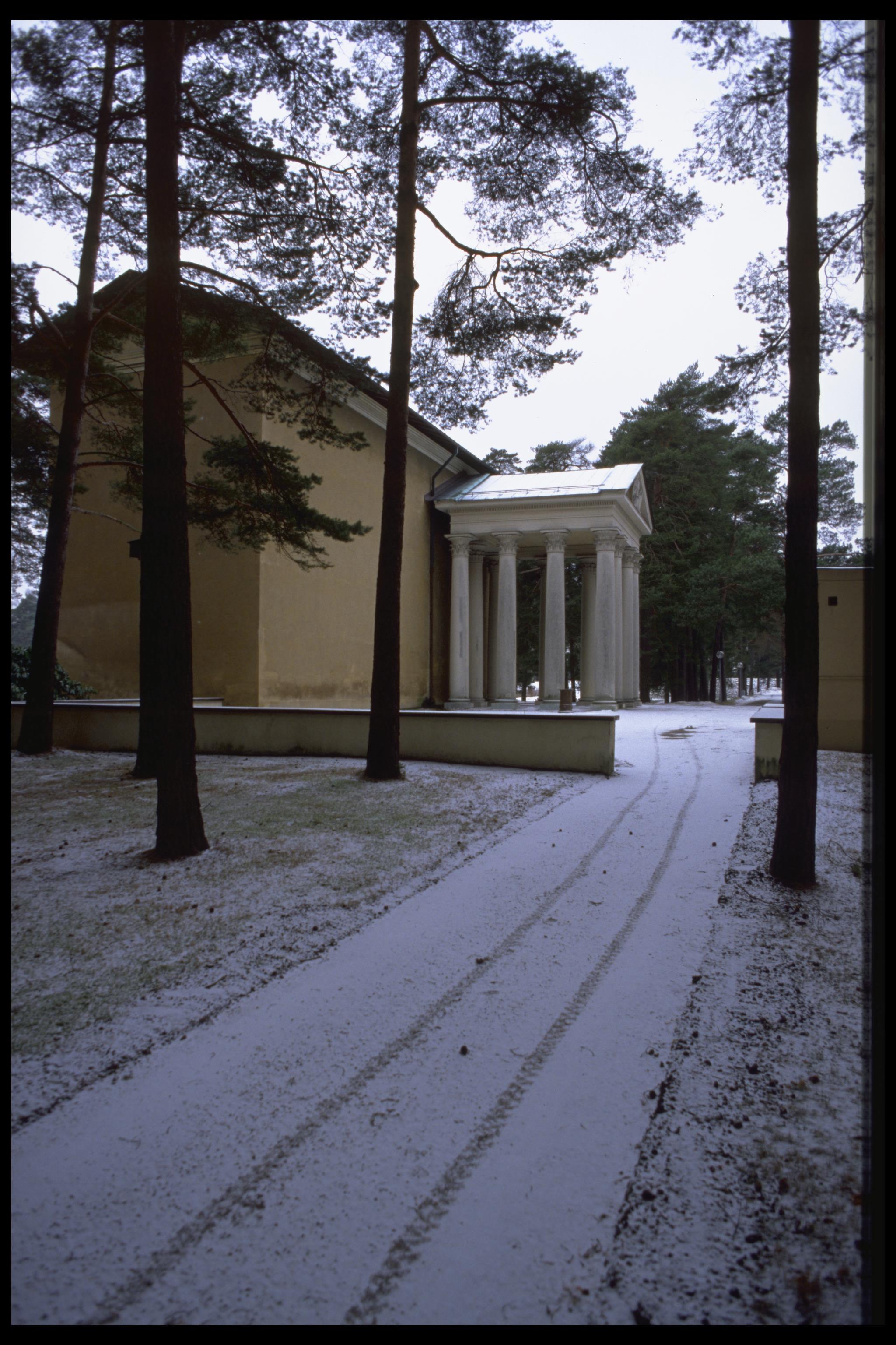 Bengt A Lundberg, Skogskyrkogården