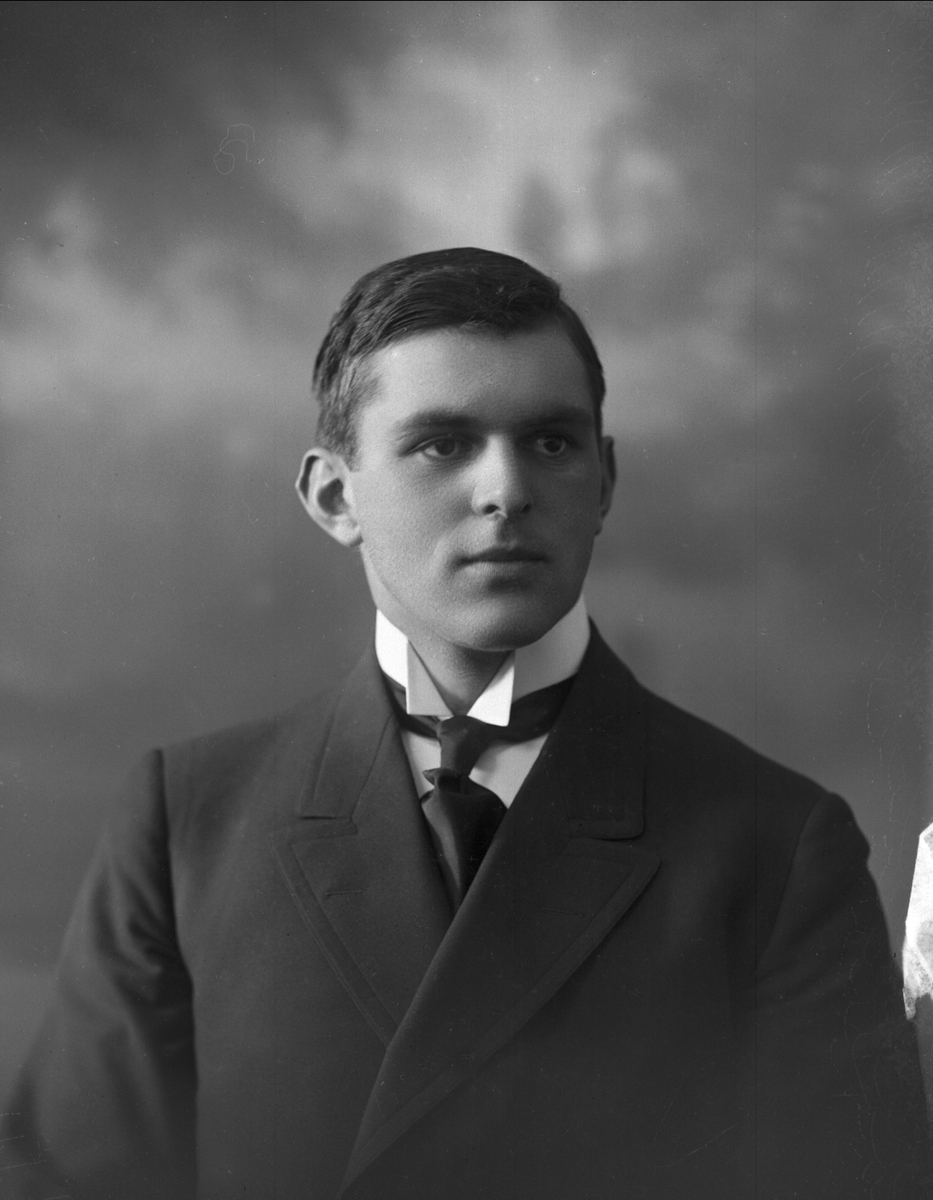 Gustav Borgen, NFB.25457