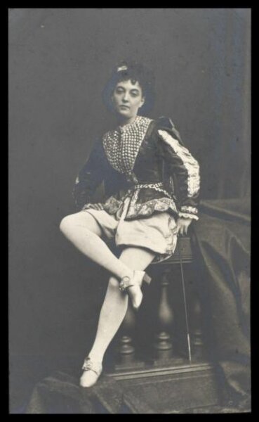 London Stereoscopic and Photographic Company, Guy Little Theatrical Photograph