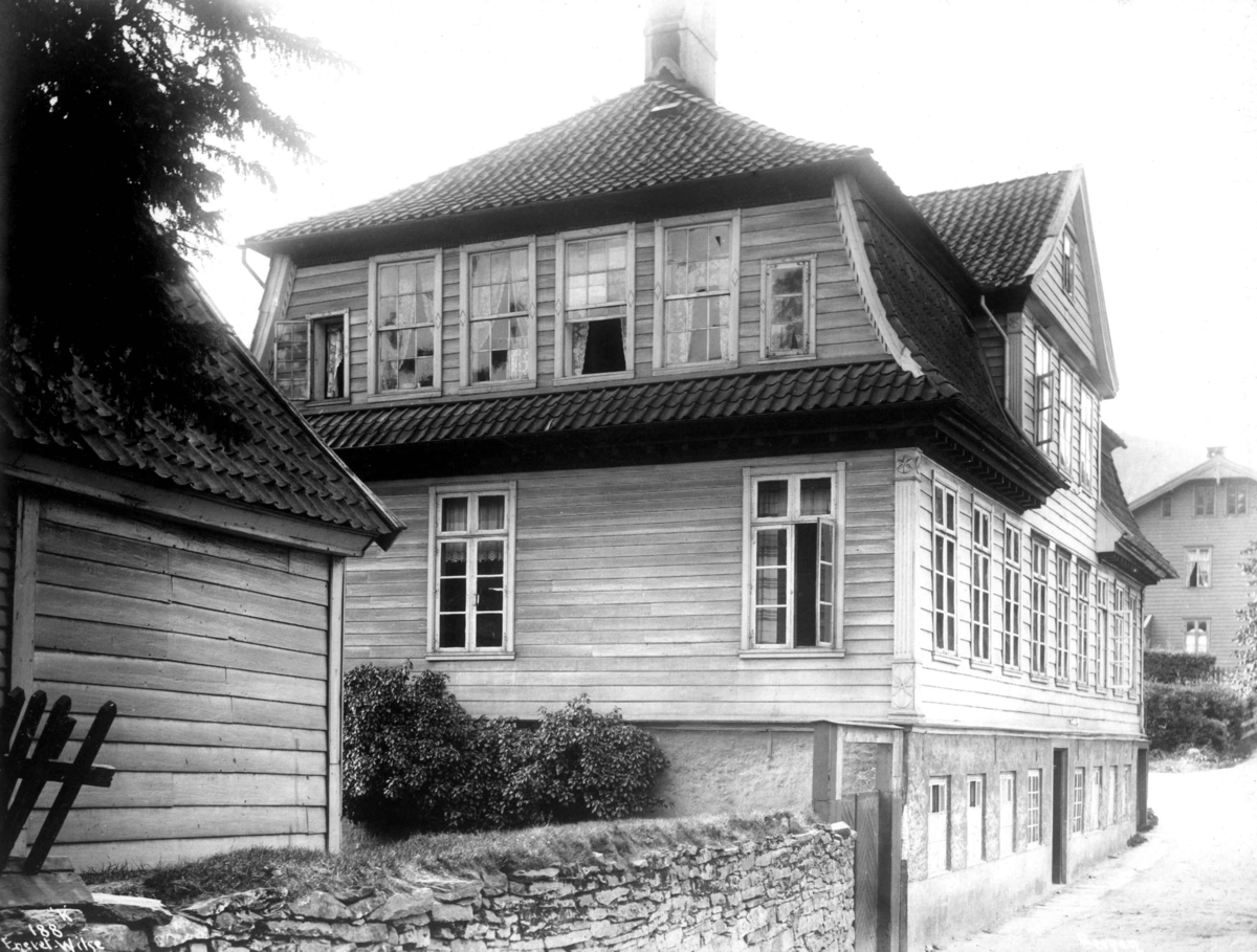 Anders Beer Wilse, Bergen B2.