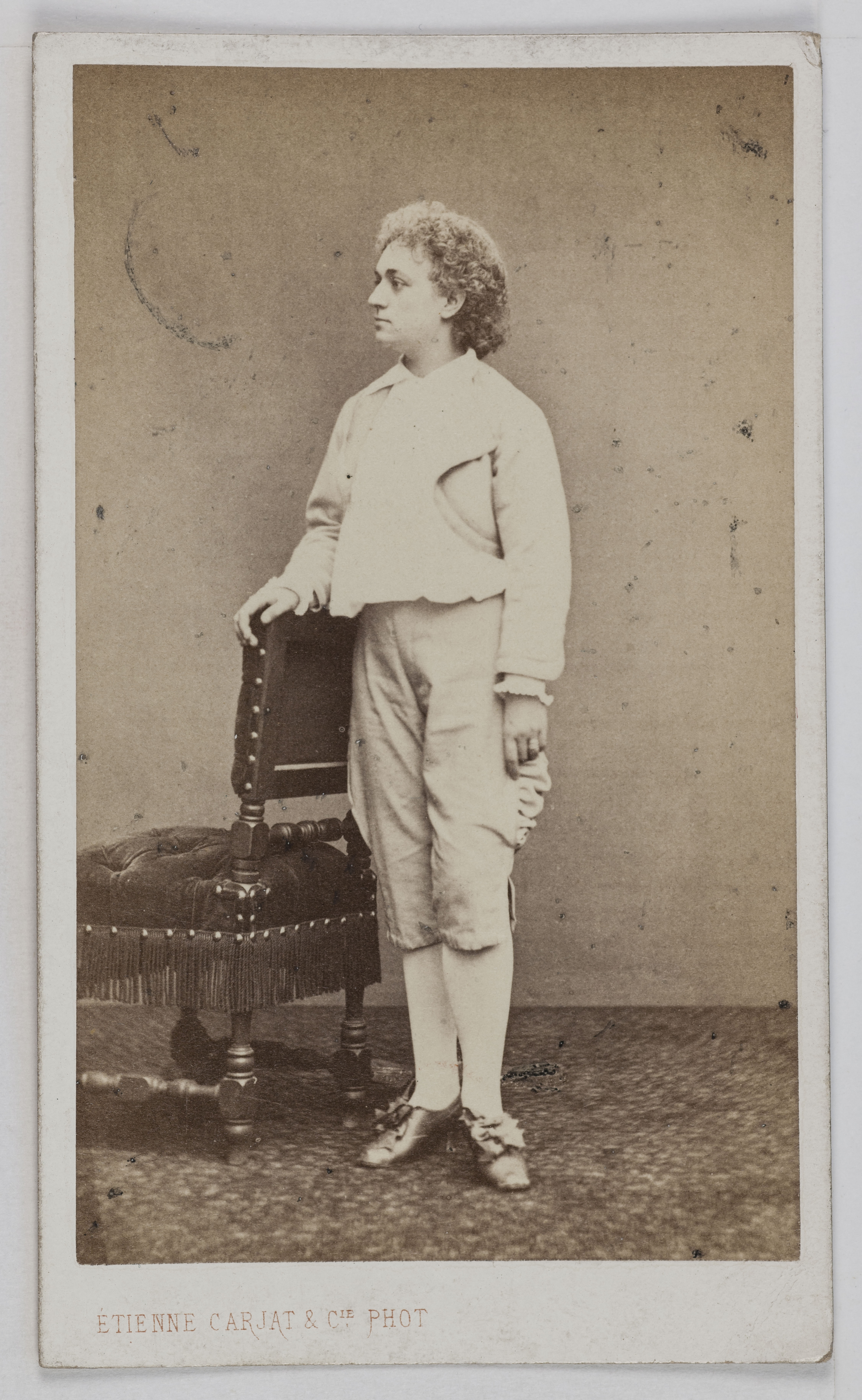 Carjat & Cie, Portrait de Céline Anna Vanghel ou Van Ghell (18..-19..), mezzo-soprano hollandaise entre 1869 et 1879.