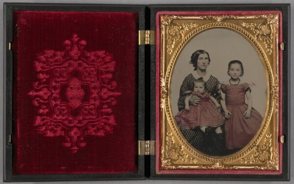 Unknown, [Portrait of a Mother and Her Two Daughters]