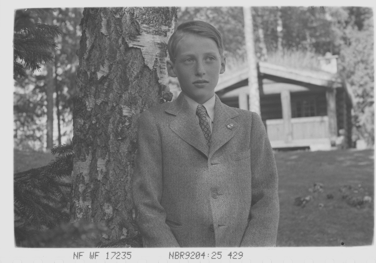 Anders Beer Wilse, prot: Kronprinsfam. Skaugum mai 1946