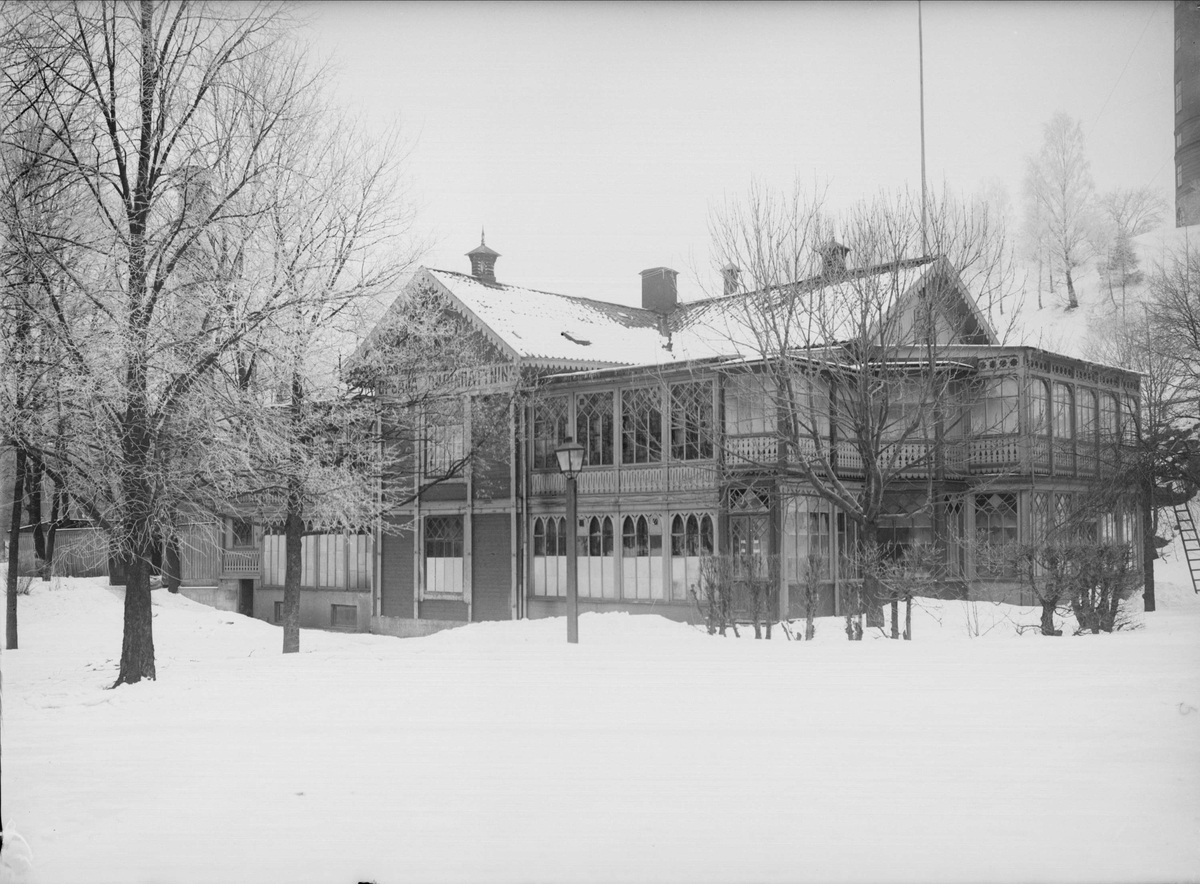 Alfred Dahlgren, Badhuset vid Slottskällan, Fjärdingen, Uppsala 1901 - 1902