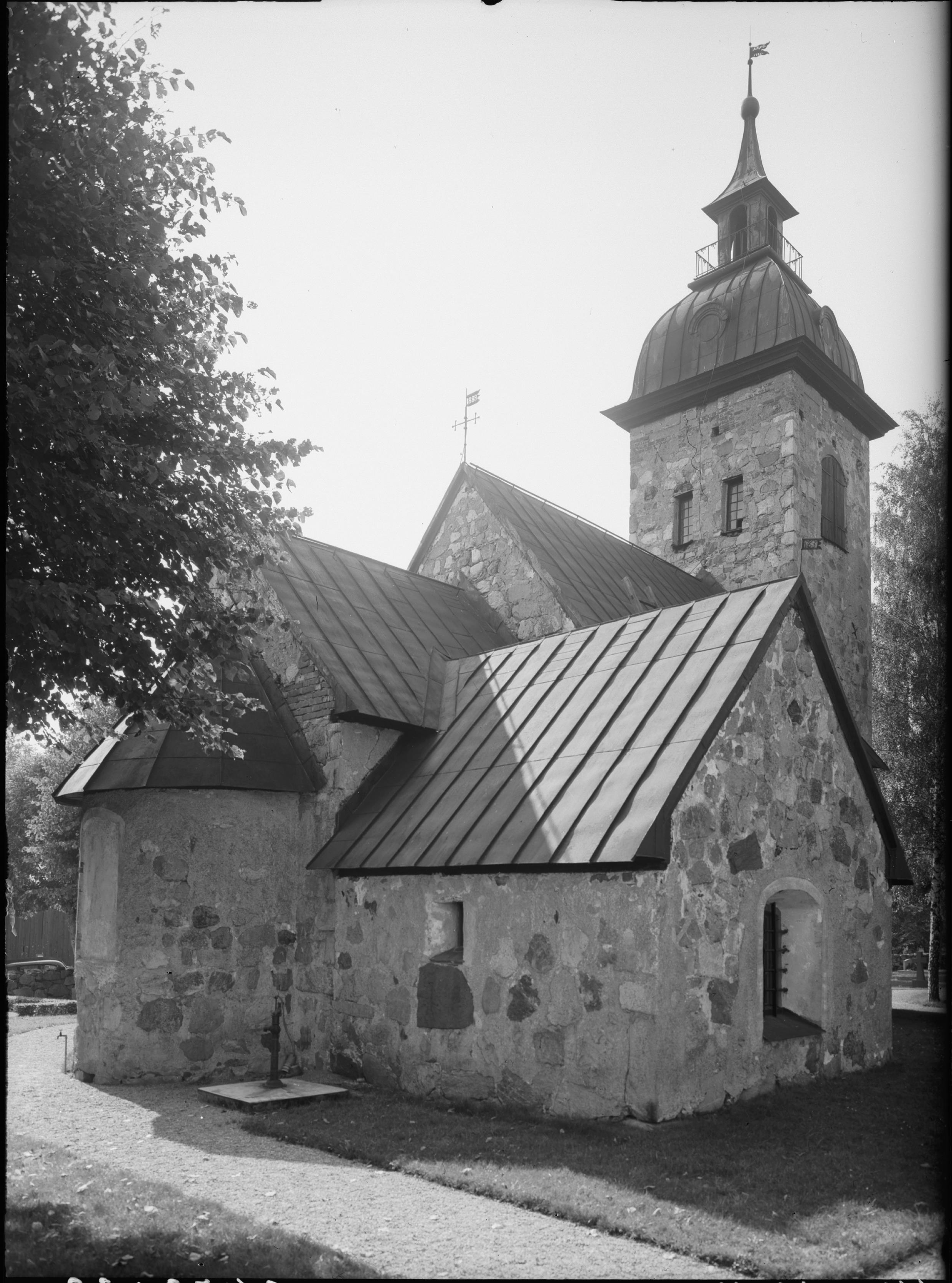Nils Lagergren, Hilleshögs kyrka