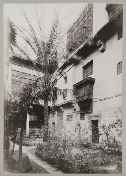 K.A.C. Creswell, Courtyard of the Bayt al-Suhaymi, Cairo