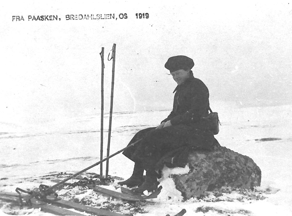 Peder J. Bredalslien, Ski, Skistaver, vinter, påsketur, drakt, klær