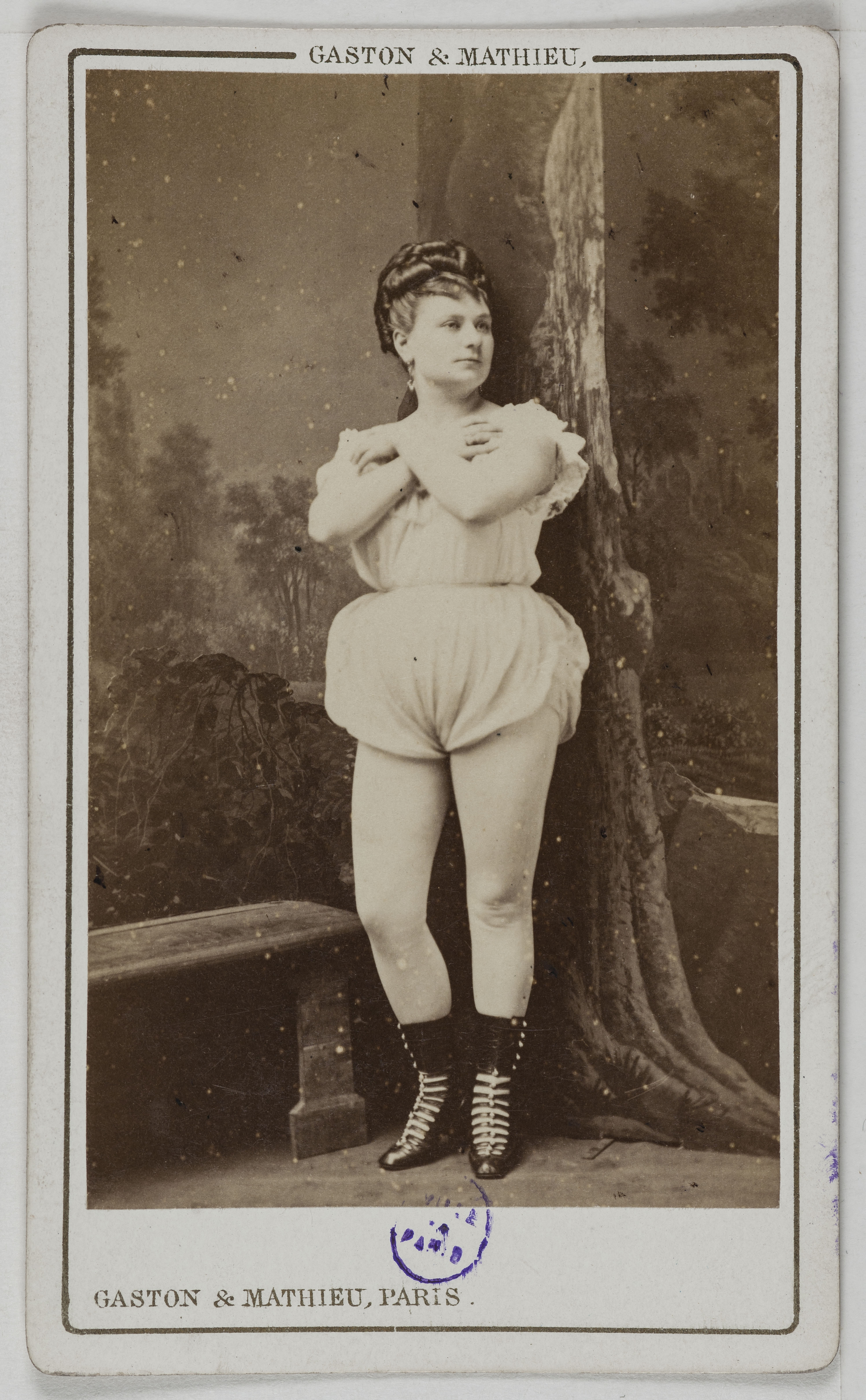 Gaston & Mathieu, Portrait de Lydie, (actrice)