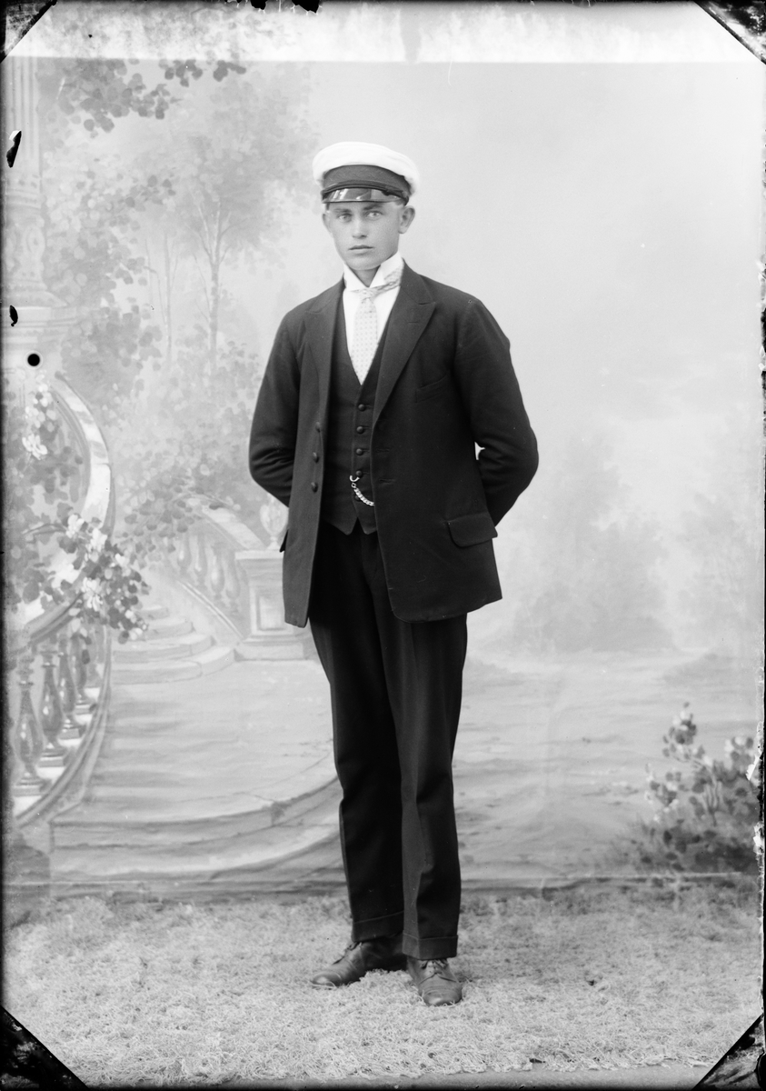 Skötsner-Edhlund, Ung man, Östhammar, Uppland