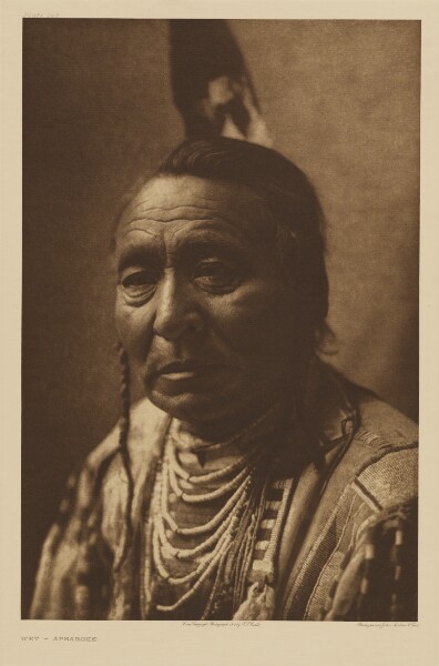 Edward S. Curtis, [Wet - an Apsáalooke Man]
