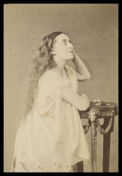 London Stereoscopic and Photographic Company, Guy Little Theatrical Photograph