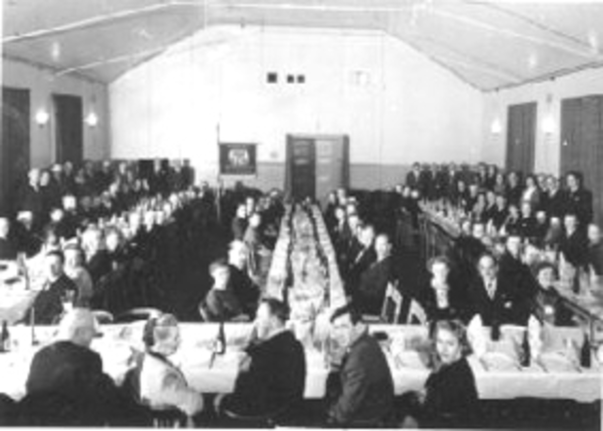 Anno Domkirkeodden, Festmiddag for 20 årsjubileet i Brumunddal Næringsmiddelarbeider-forening på Framheim, Brumunddal.