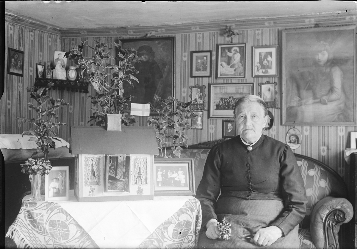 Okänd,, Woman in a Home Environment