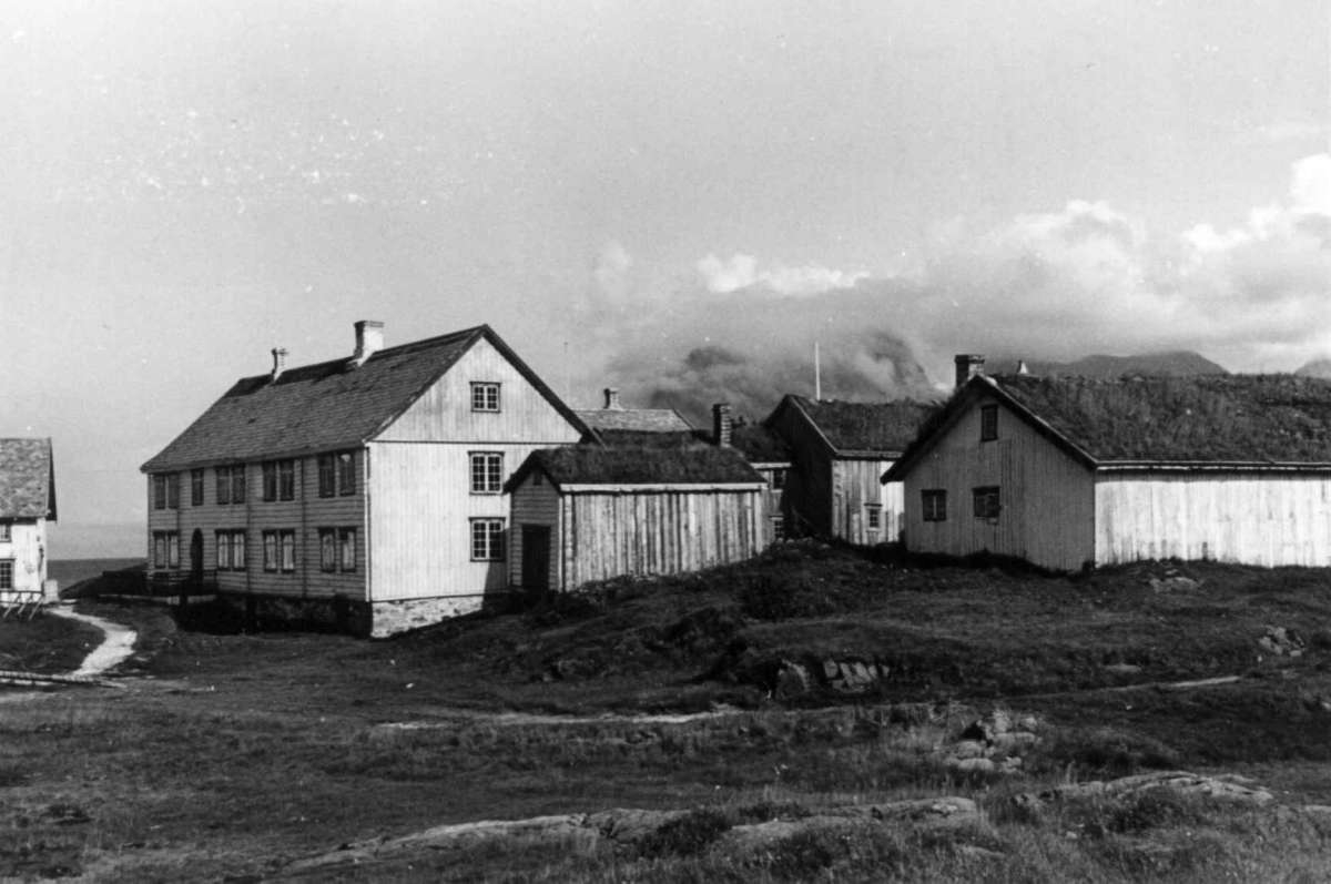 Anders Beer Wilse, Bygninger. Kjerringøy i Nordland, 1938.