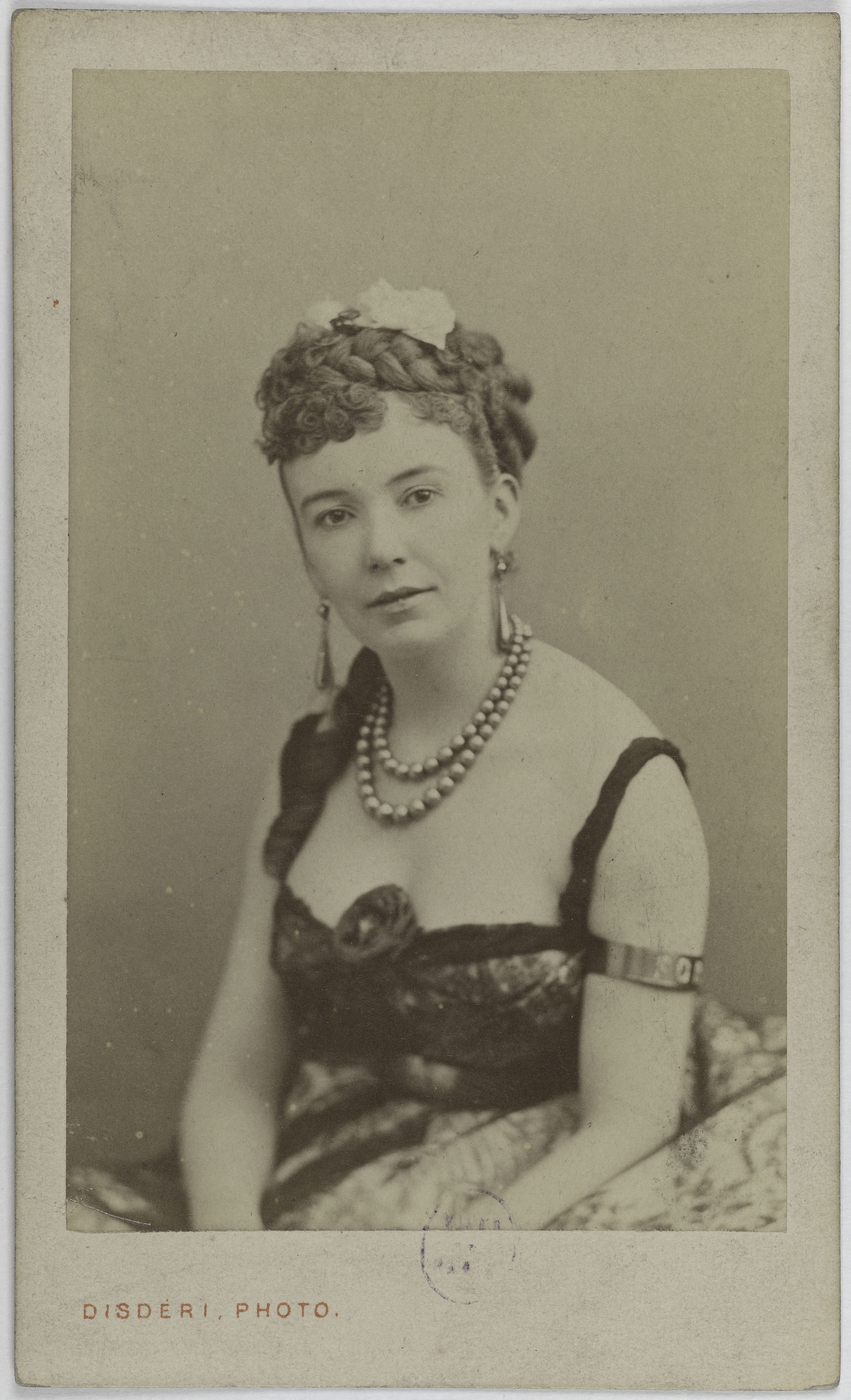 André-Adolphe-Eugène Disdéri, Portrait de Cora Pearl (Elisabeth Emma Crouch dite, 1835?-1886), courtisane