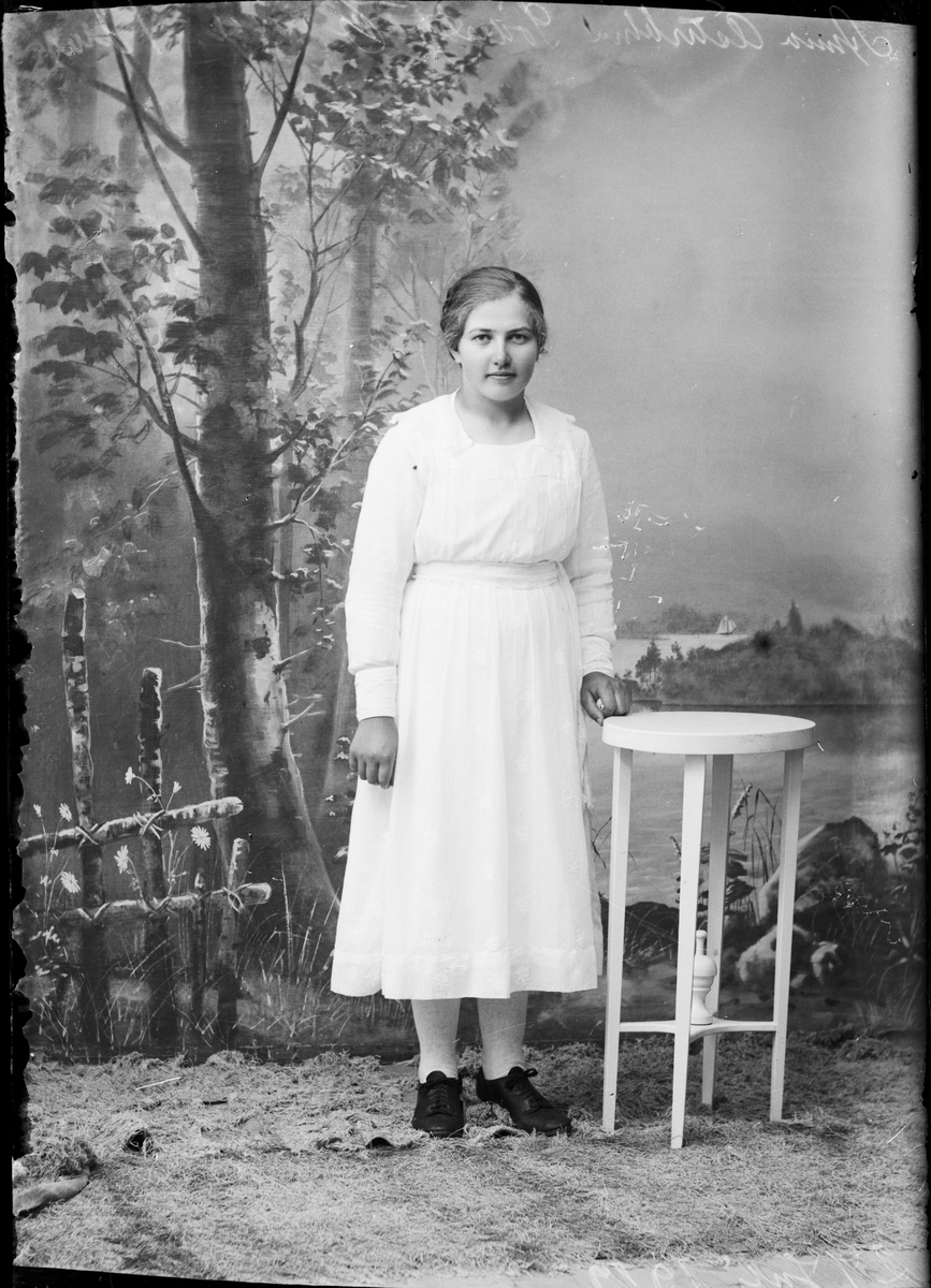 Skötsner-Edhlund, Anna Österblom från Söderby, Uppland 1919