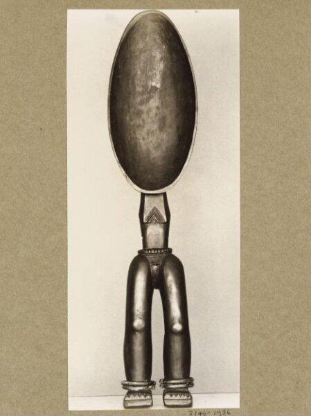Walker Evans, Spoon with legs, Yakuba, Ivory Coast