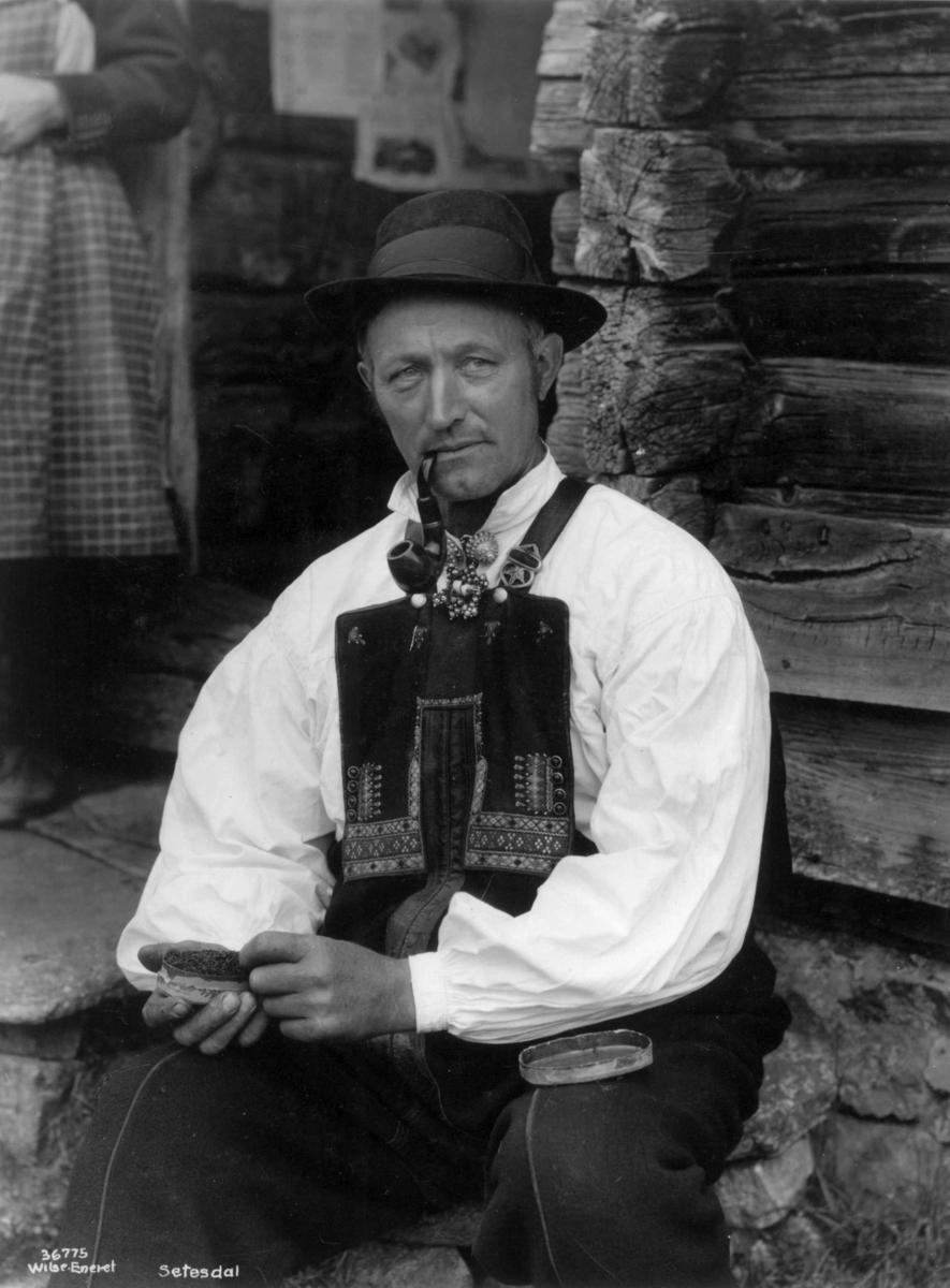 Anders Beer Wilse, Mannsdrakt
