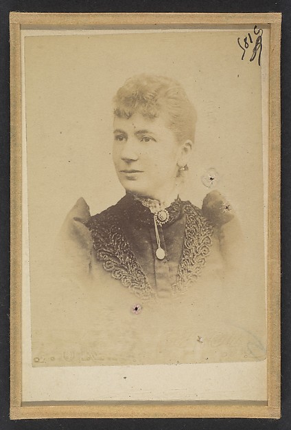 Alphonse Bertillon, Pelgrom. Elise (femme Schouppe). Deux photographies, dont une légendée: Reprod. faite 22/2/93.