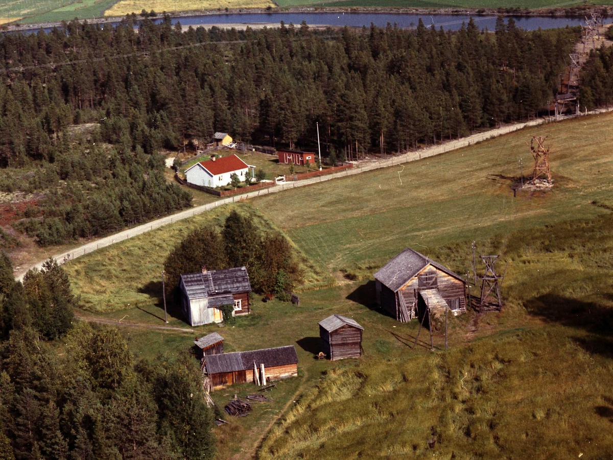 Widerøes Flyveselskap A/S, Gårdsbruk.