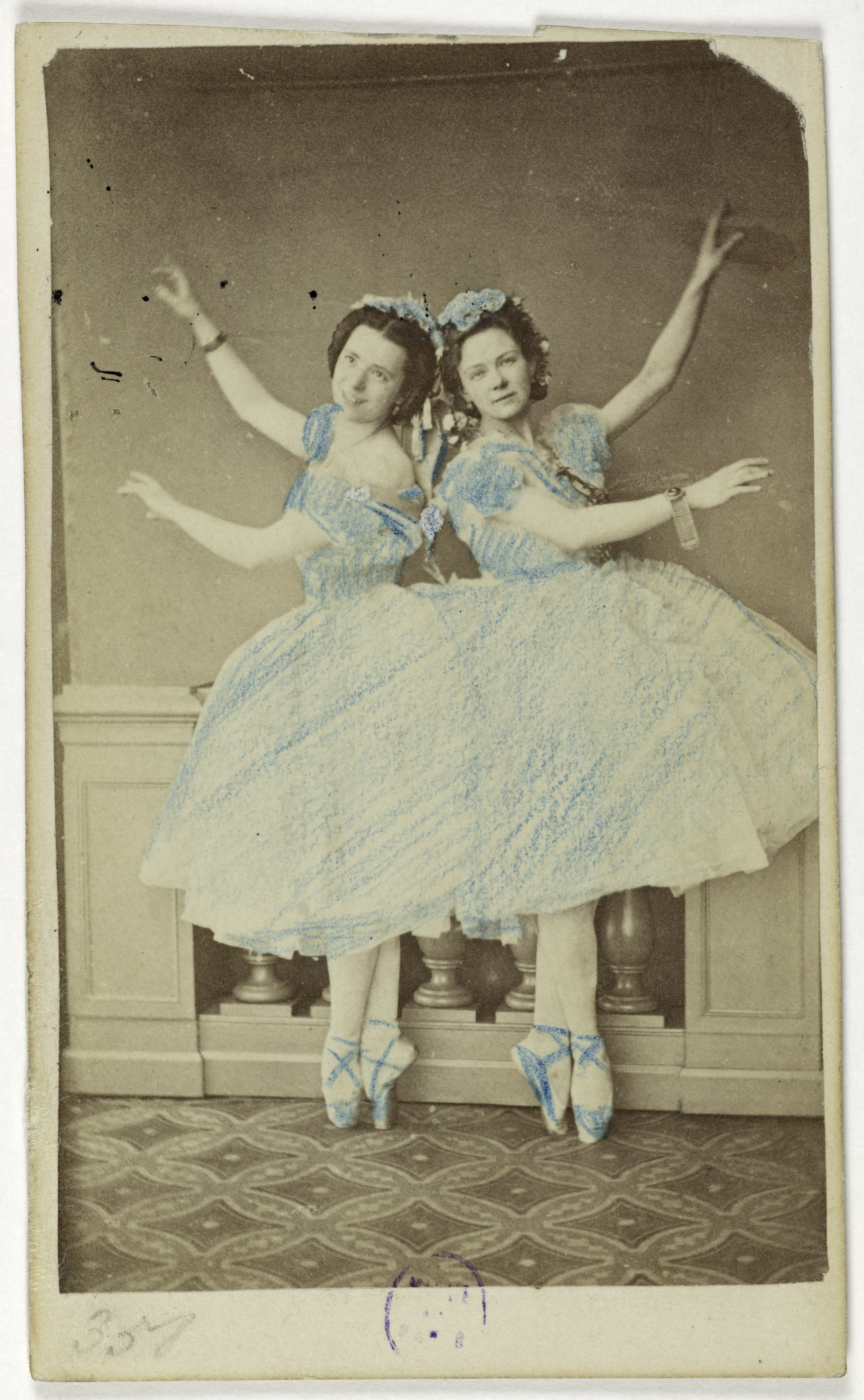 Anonyme, Portrait de Lanzavecchia Laurette, (danseuse) accompagnée de Os[tradt]