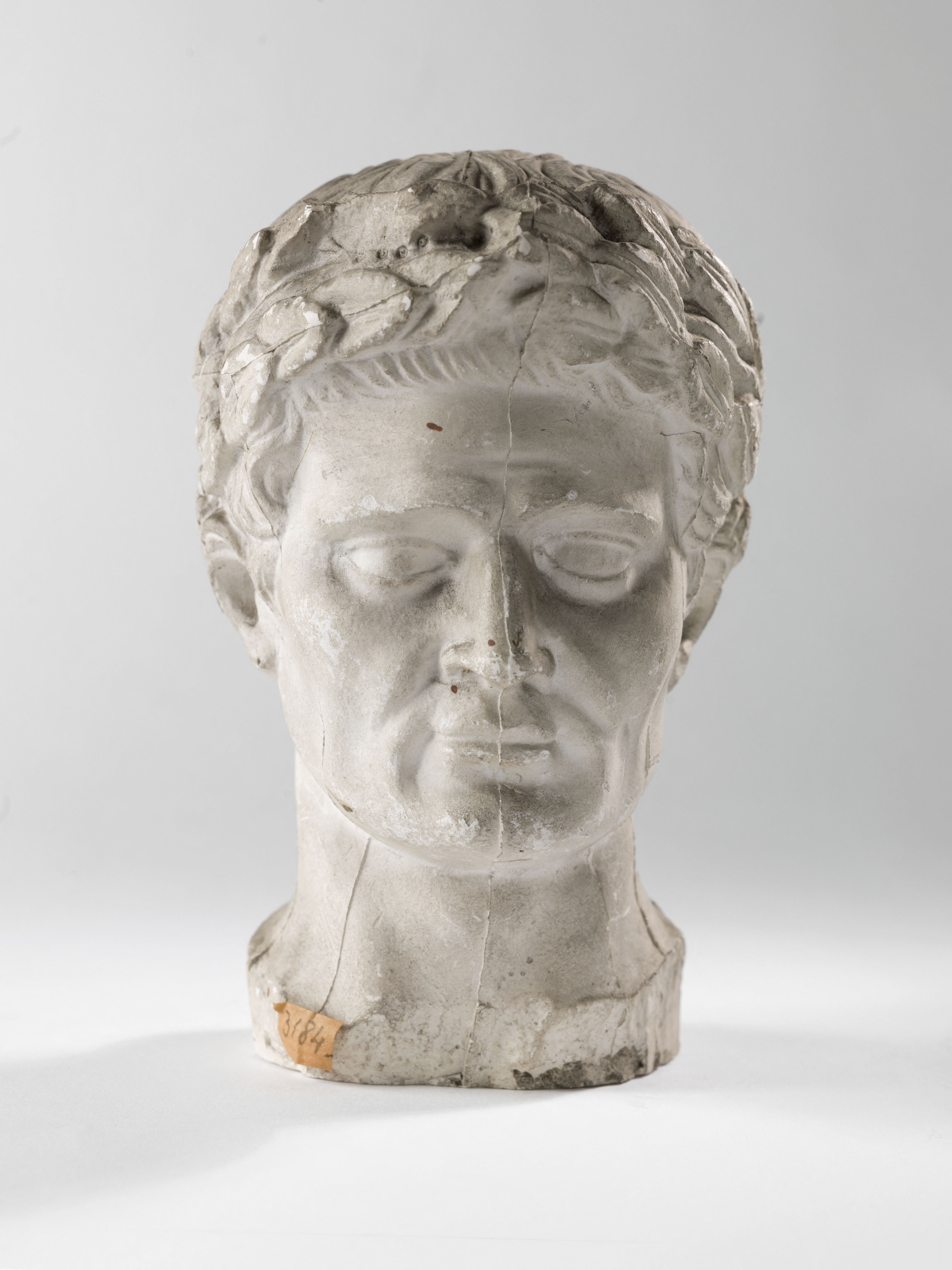 Anonyme, Portrait de l'empereur Napoléon Ier (ou d'un empereur romain ?) à la couronne de laurier