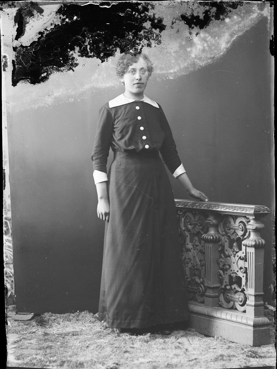 Skötsner-Edhlund, Ateljé Portrait - Woman, Östhammar, Uppland