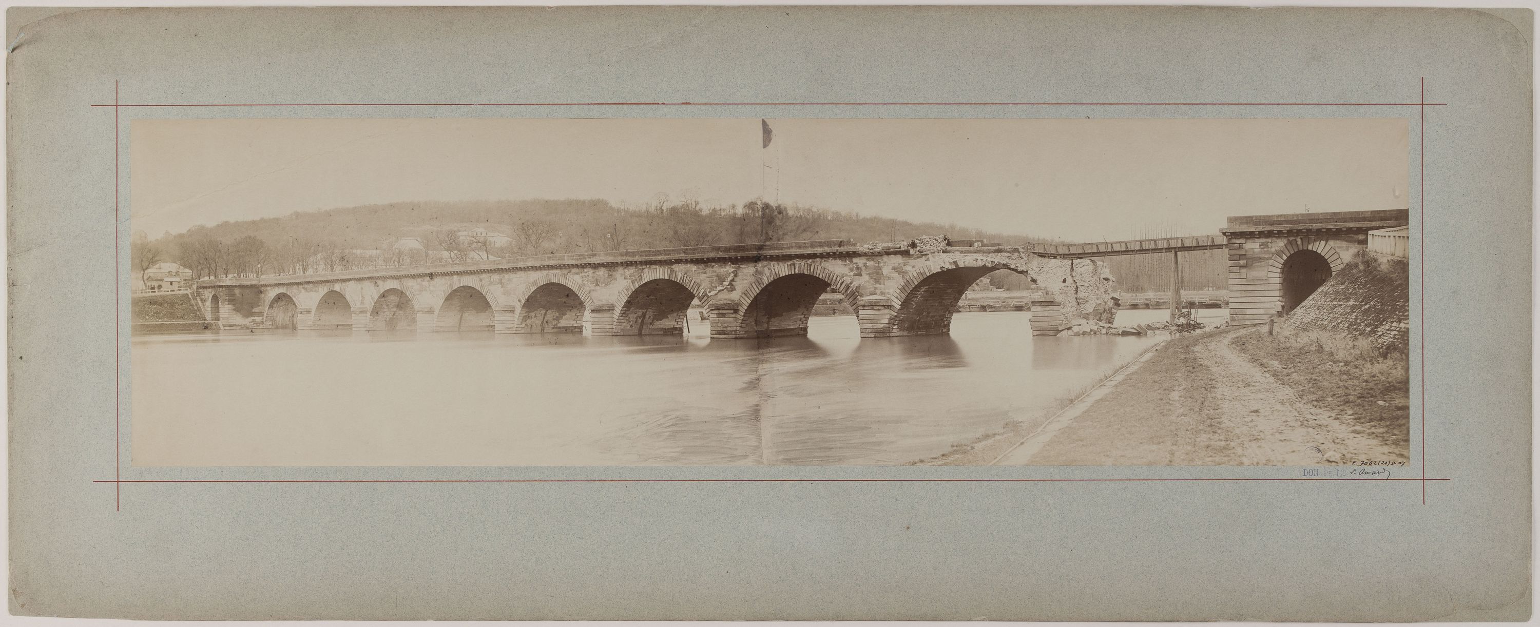 André-Adolphe-Eugène Disdéri, Vue d'un pont détruit