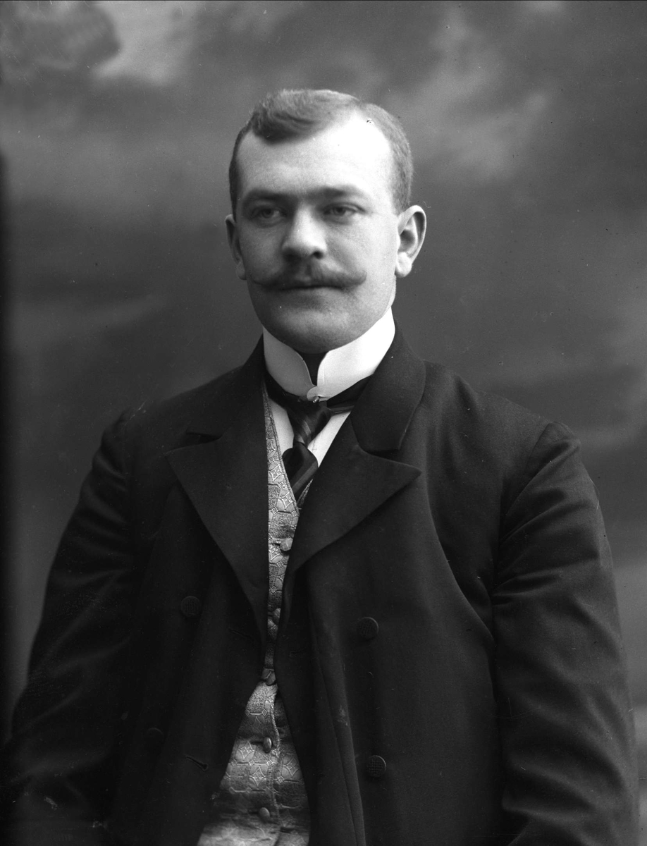 Gustav Borgen, NFB.35949