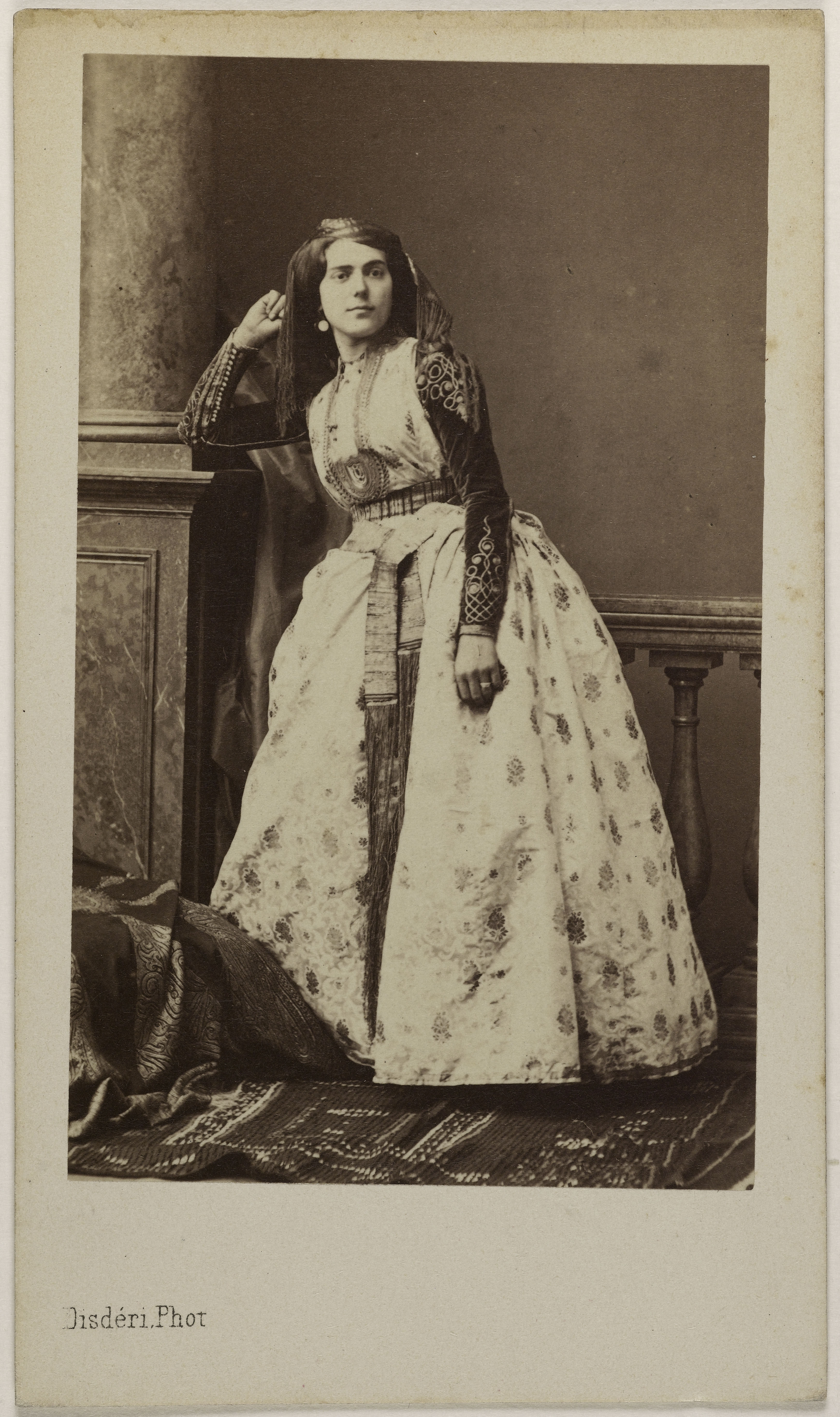 André-Adolphe-Eugène Disdéri, Portrait de Ben Sadoun, (actrice)