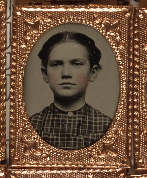 Unknown, [Portrait of a young girl]