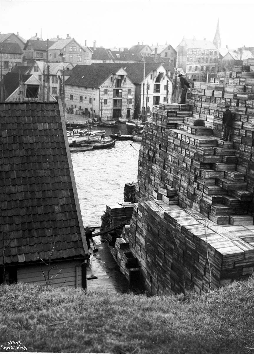 Anders Beer Wilse, Prot: Sildekasser i Haugesund 24/2-3/3