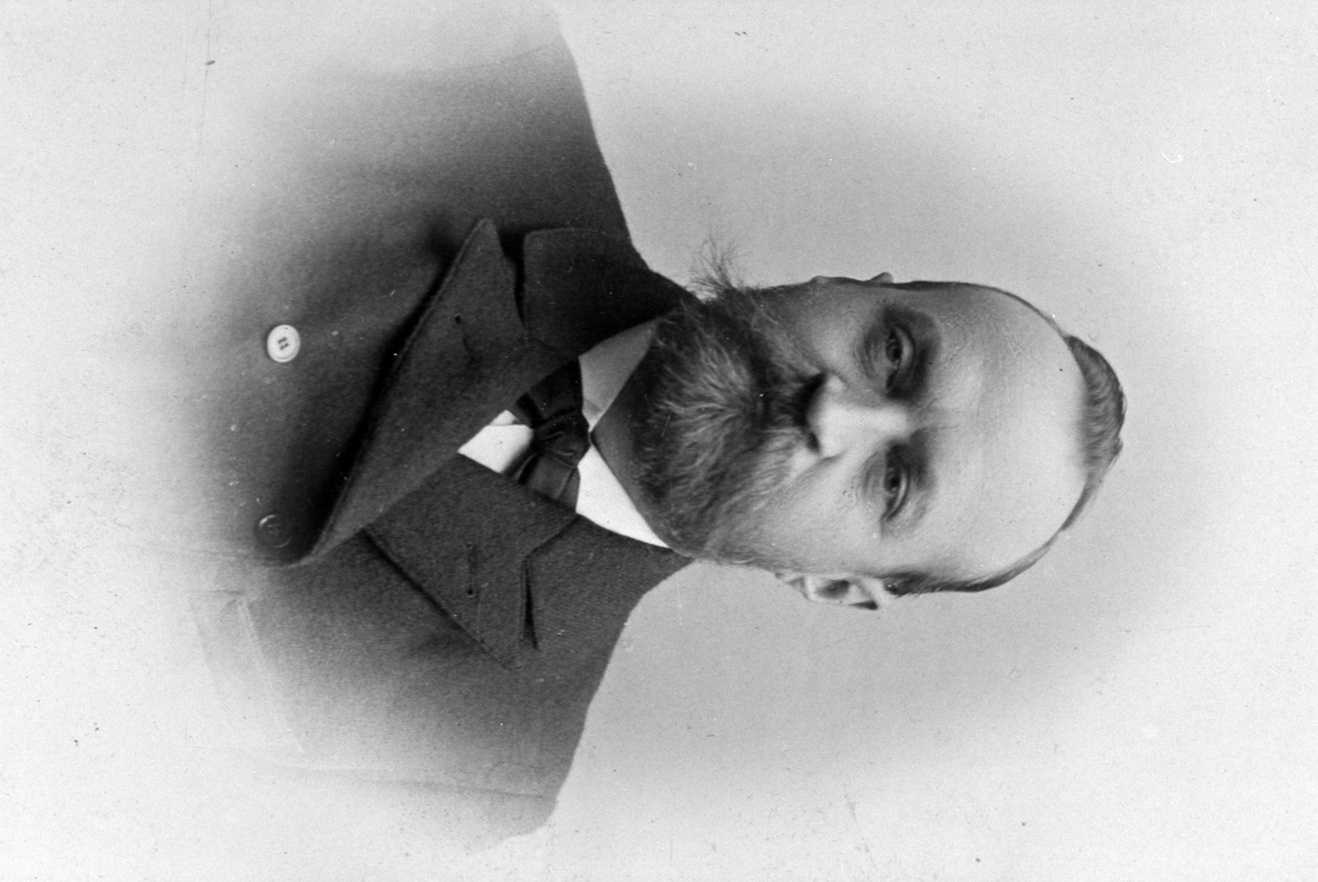 Anno Domkirkeodden, Portrett av Karl Friis Kildal (1854-1915). Gardsbestyrer på Hoel gård 1874-1891, senere eier.