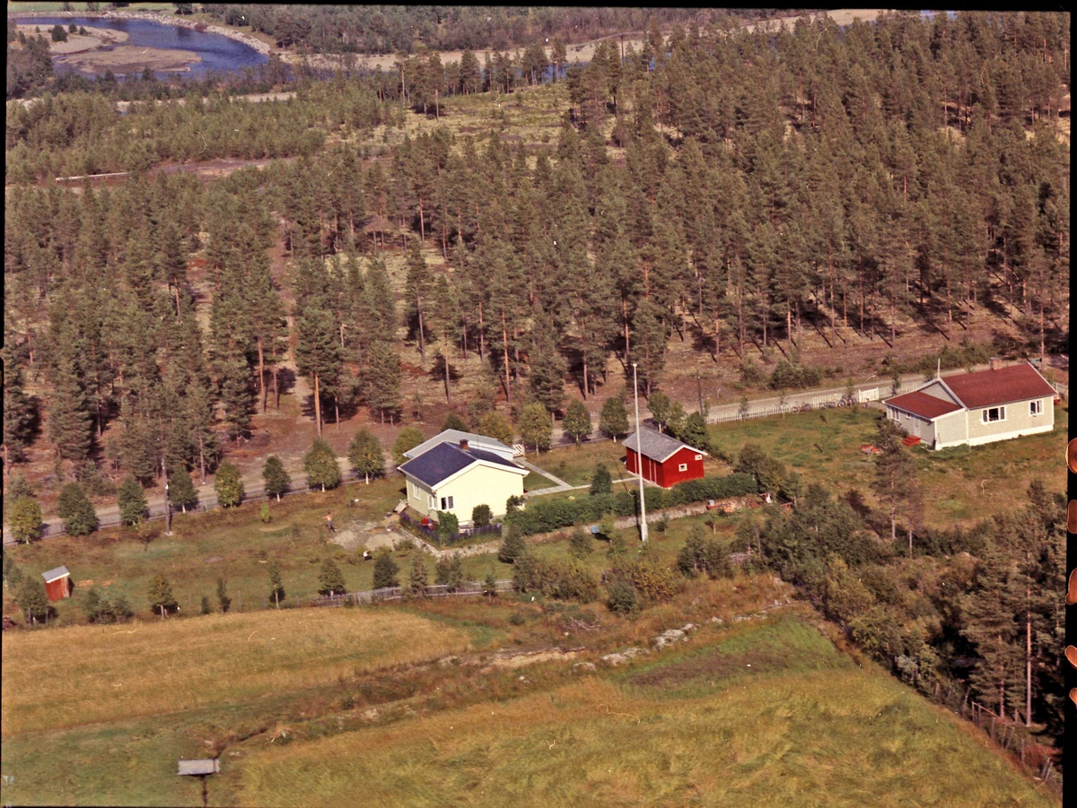 Widerøes Flyveselskap A/S, Gårdsplass.