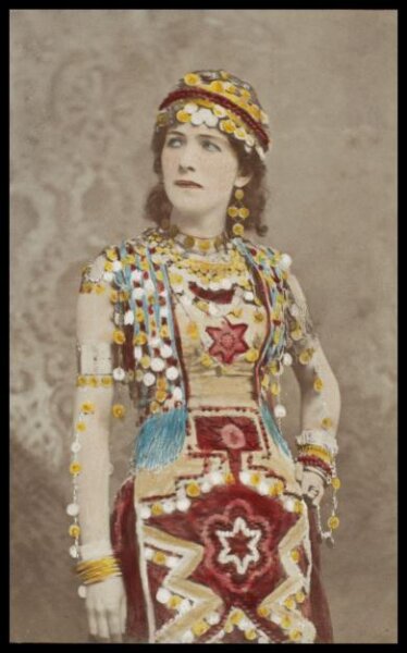 London Stereoscopic and Photographic Company, Guy Little Theatrical Photograph