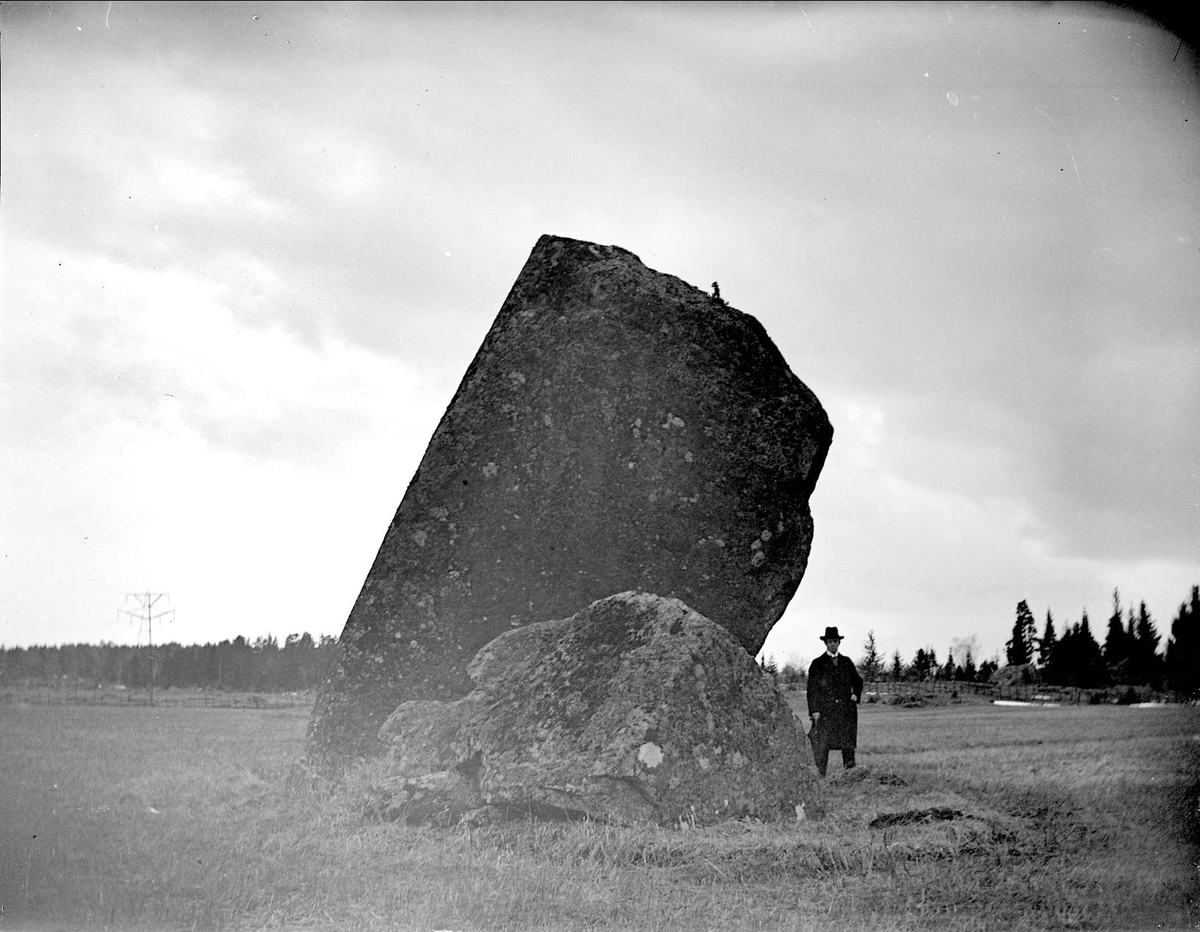 August Fredrik Schagerström, “Moving blocks n. about Säfva Gästgifvargård. 22/4 16,” Gryta parish, Uppland 1916
