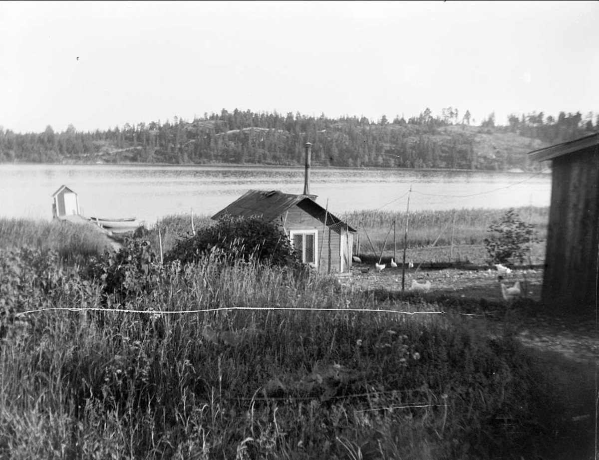 August Fredrik Schagerström, Hönshus vid Kvisthamravikens strand, Frötuna socken, Uppland 1927