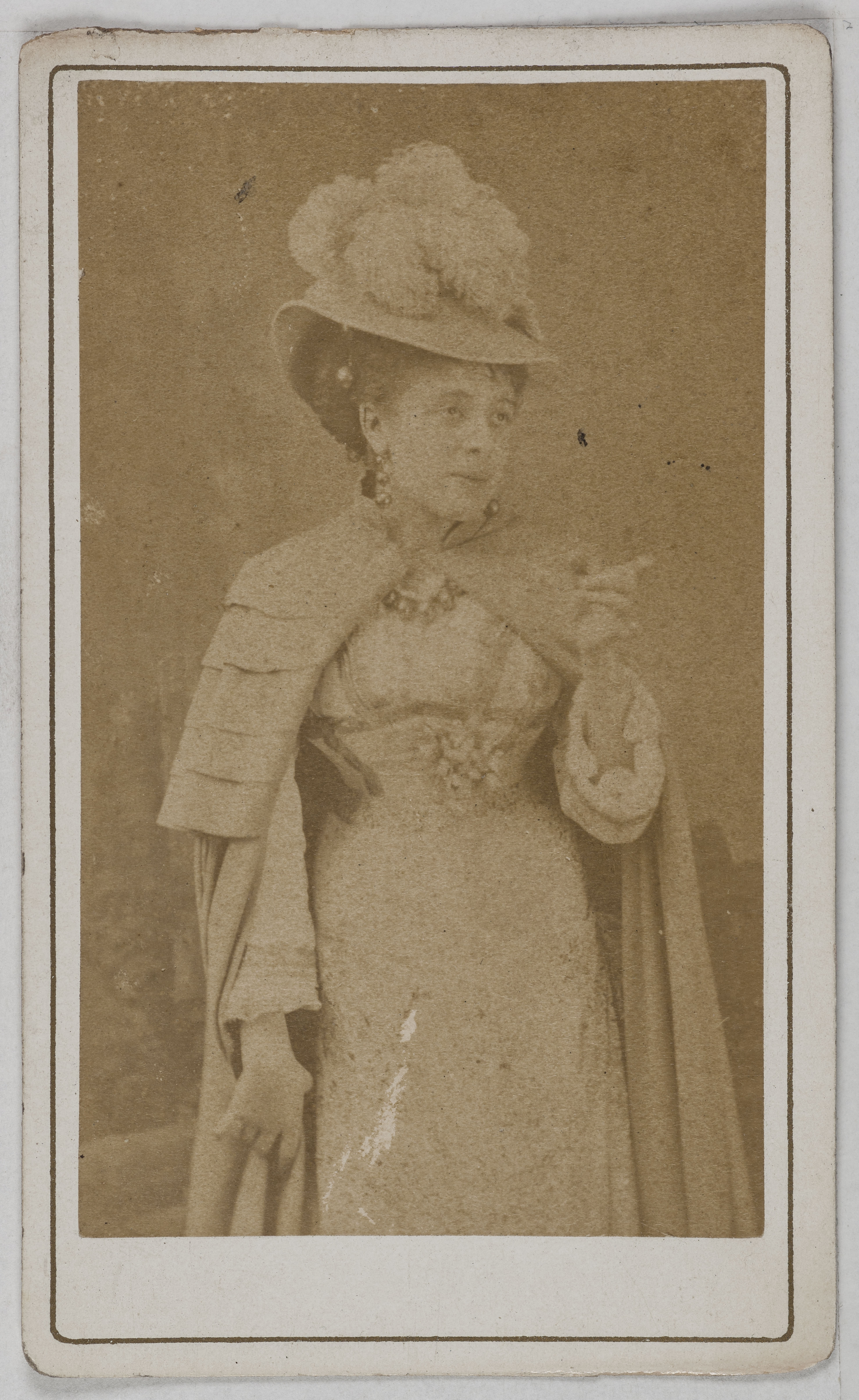 Gaston & Mathieu, Portrait d'Anna Judic (Anna Marie Louise Damiens, épouse Israël, dite), (1850-1911), (cantatrice, actrice)