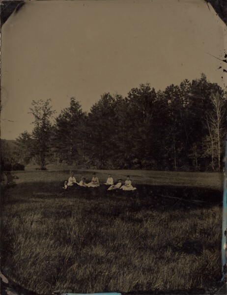 Unknown, [Group of picnickers in field]