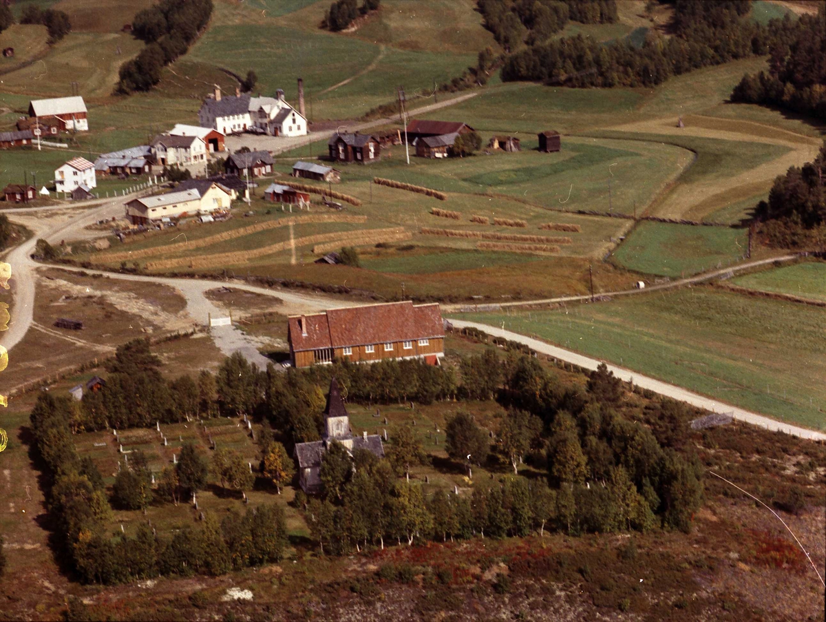 Widerøes Flyveselskap A/S, Kirke/ kapell.