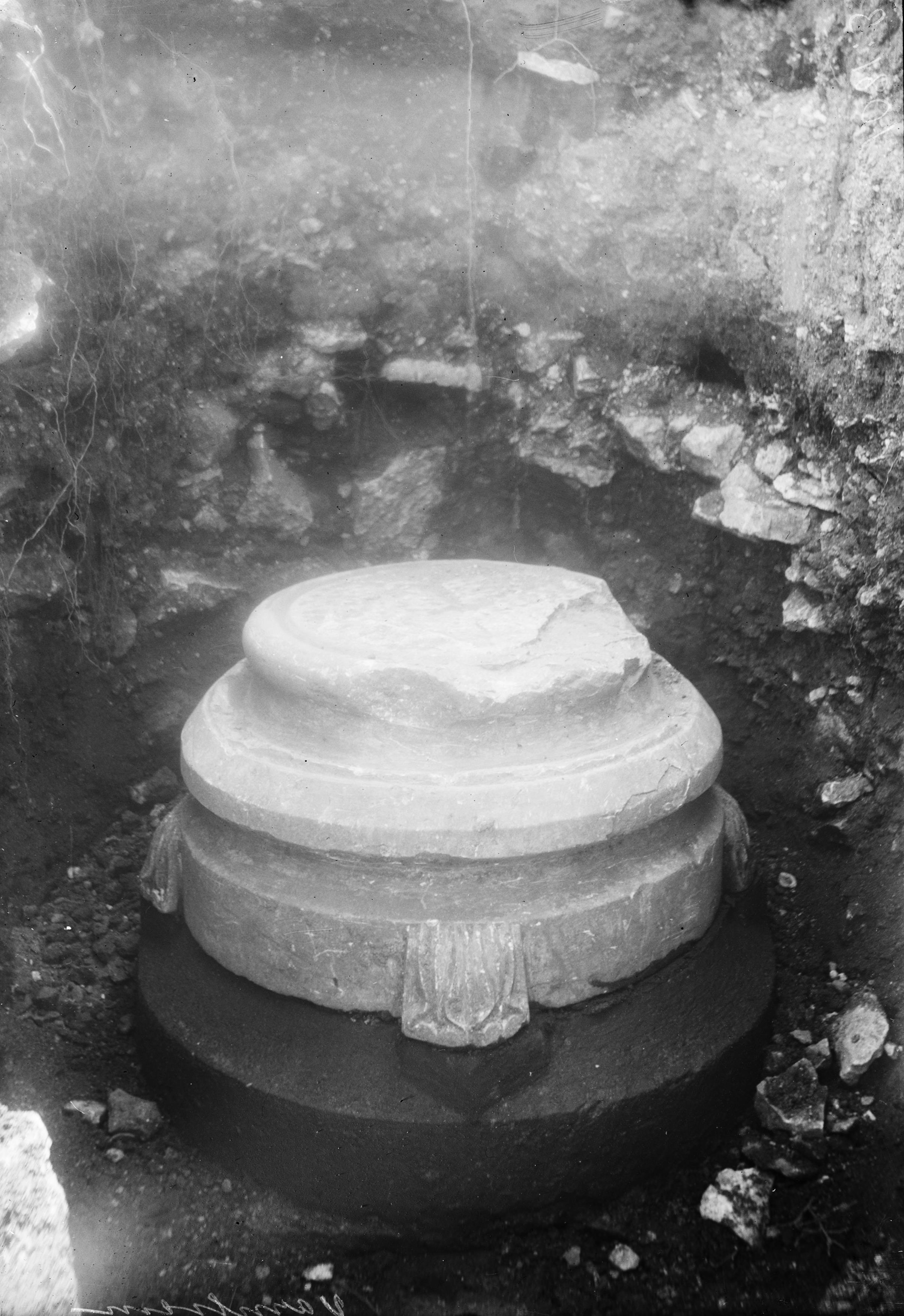 Axel Forssén, Varnhems klosterruin