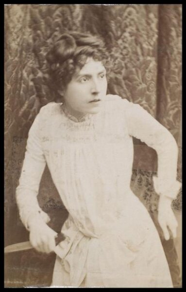 London Stereoscopic and Photographic Company, Guy Little Theatrical Photograph