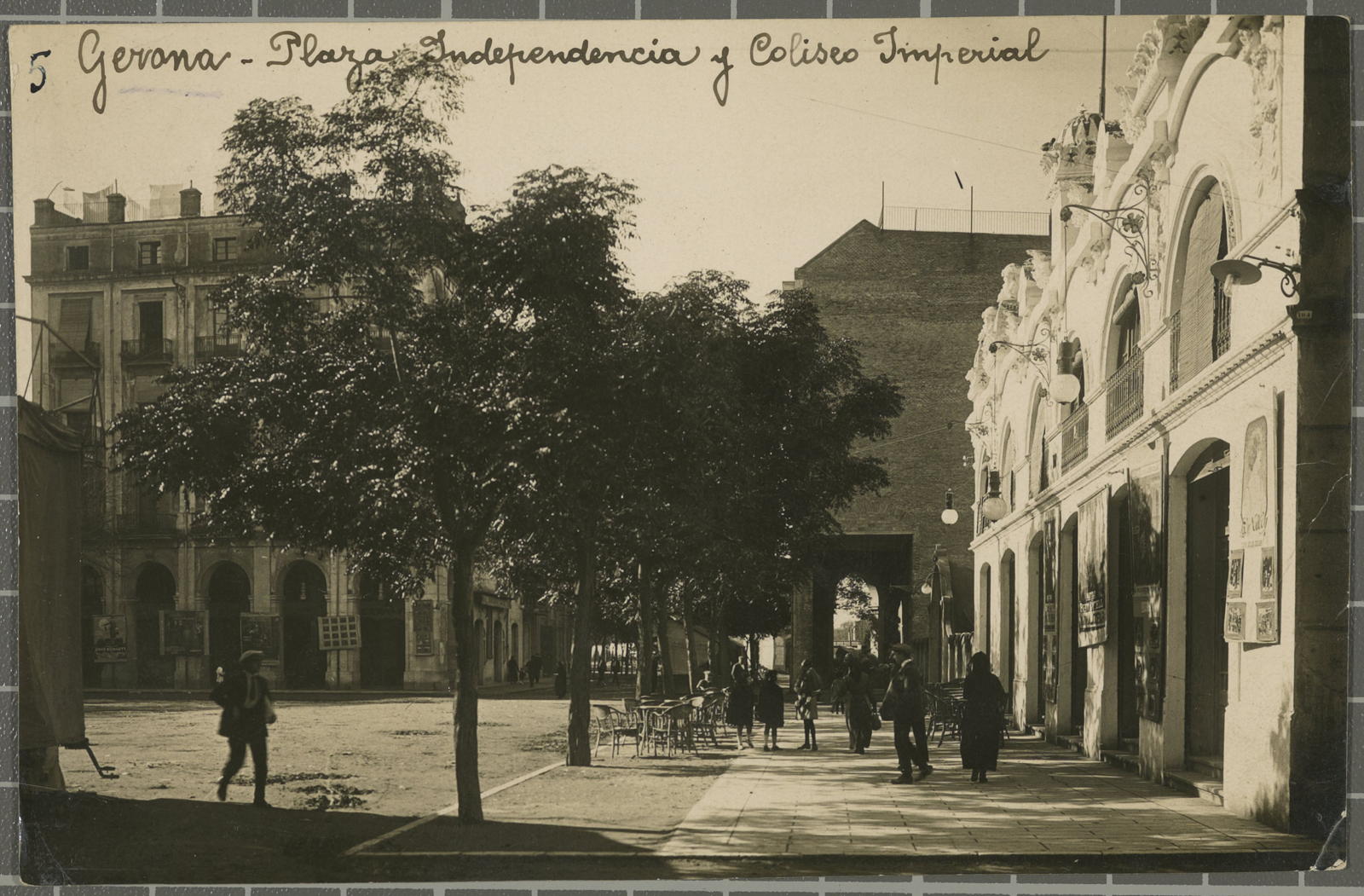 Desconegut, 5. Gerona. Independencia Square and Imperial Coliseo
